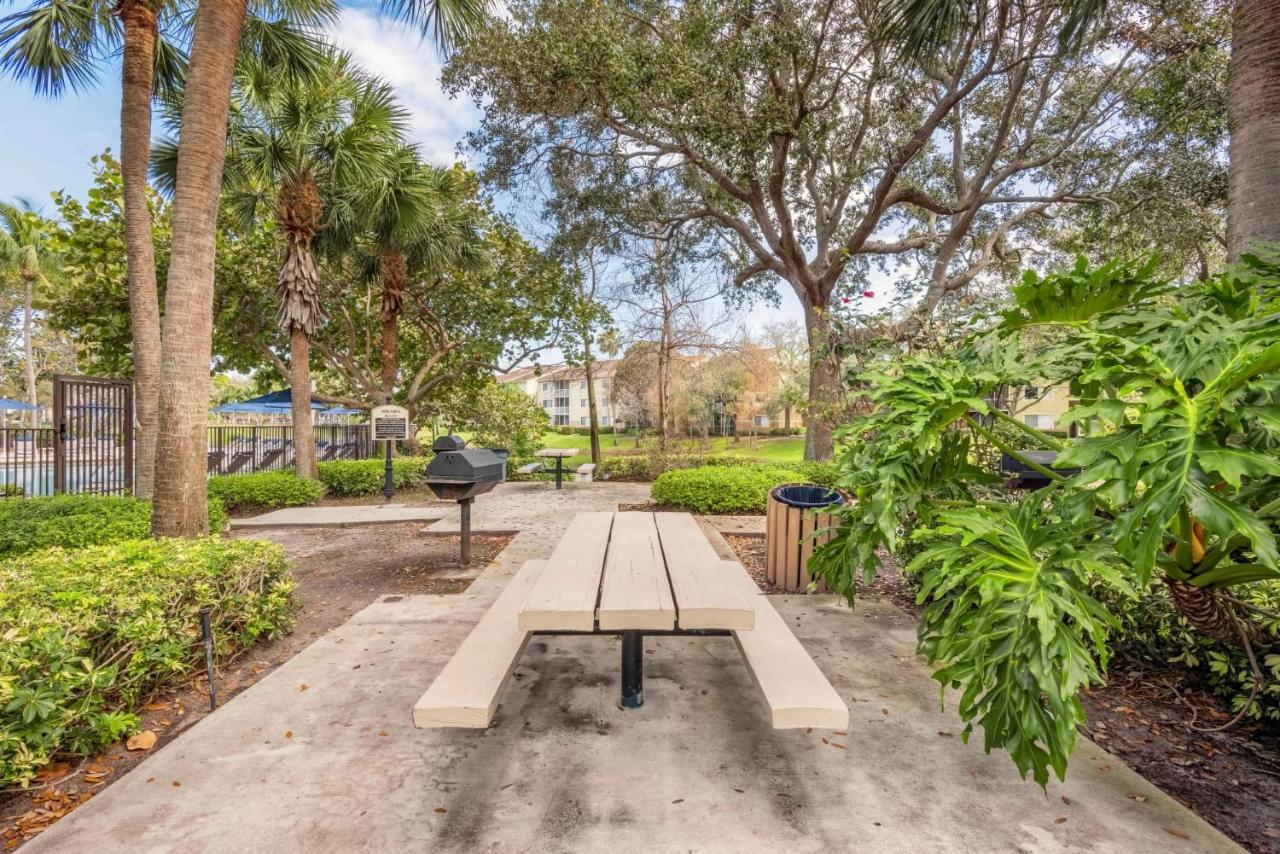 Luxurious Apartments With Pool And Gym At Boynton Beach Exterior foto