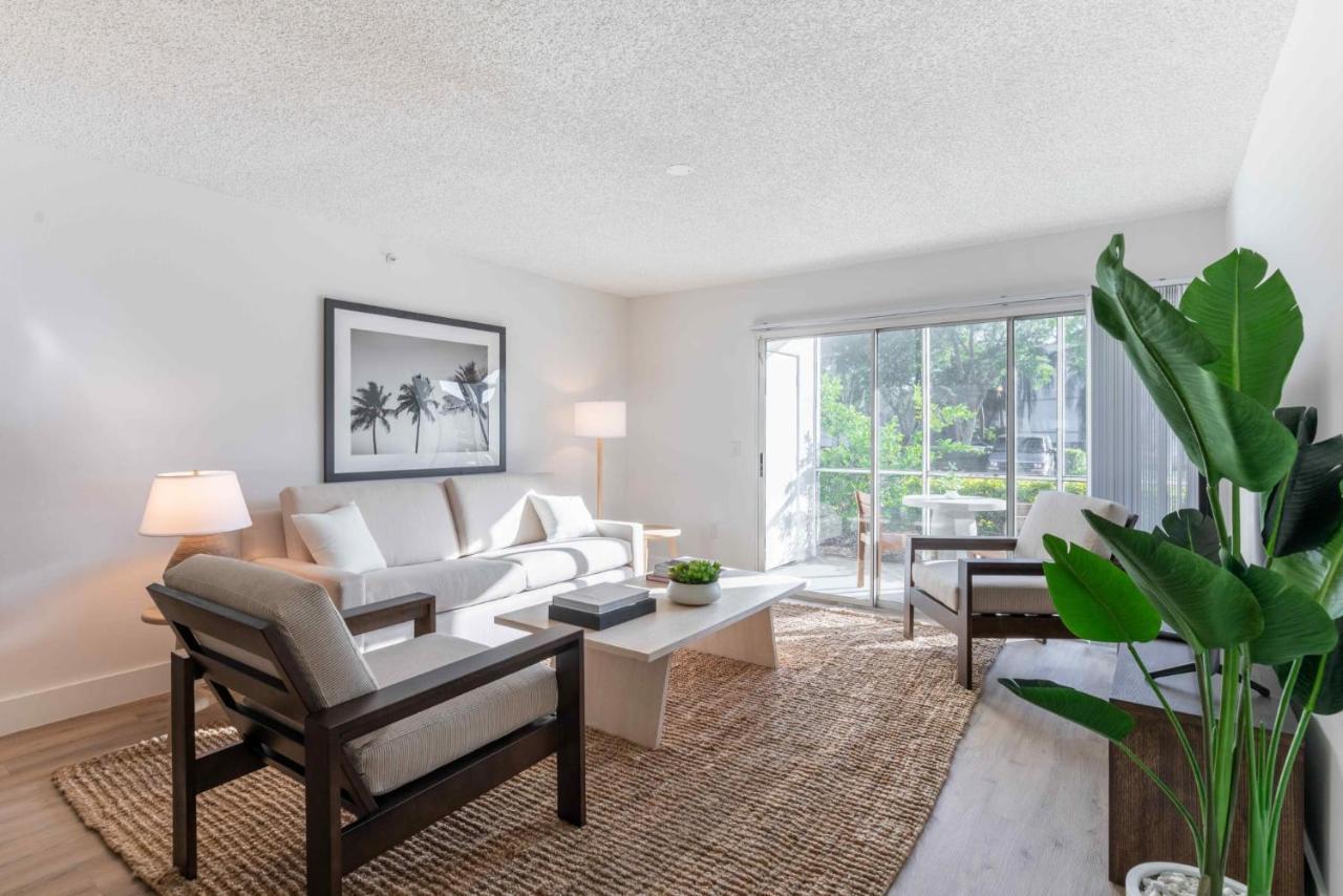 Luxurious Apartments With Pool And Gym At Boynton Beach Exterior foto